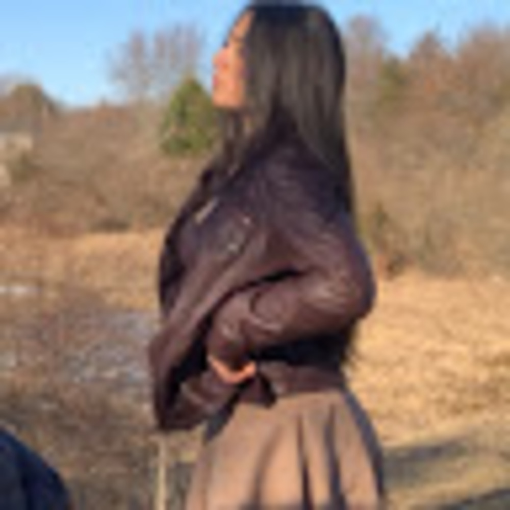 Meet your Posher, Ariana
